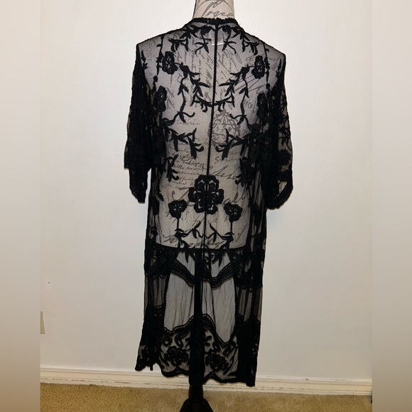 ▪️SO Black Lace Coverup Top▪️ - Picture 5 of 9
